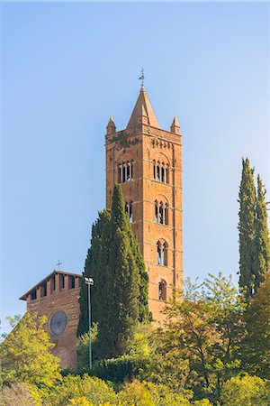palazzo publico - Siena, Tuscany, Italy, Europe. View of Basilica di San Clemente Foto de stock - Con derechos protegidos, Código: 879-09100074