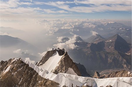 Aiguille de Peterey in mount Blanc group. Courmayer, italy Fotografie stock - Rights-Managed, Codice: 879-09100340