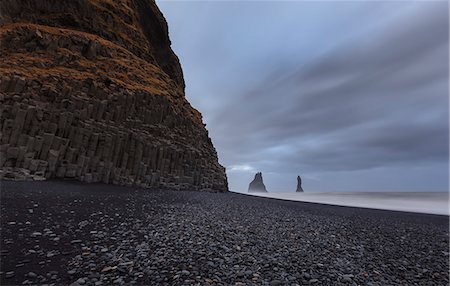 roque marino - Sunrise at Reynisfjara, Vik I Myrdal, Iceland, Europe Foto de stock - Con derechos protegidos, Código: 879-09100440