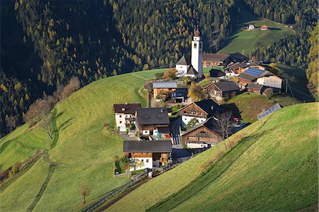 The village of Corte / Curt in the valley of Marebbe / Enneberg, Bolzano, Alto Adige, Südtirol, Italy Photographie de stock - Rights-Managed, Code: 879-09100483