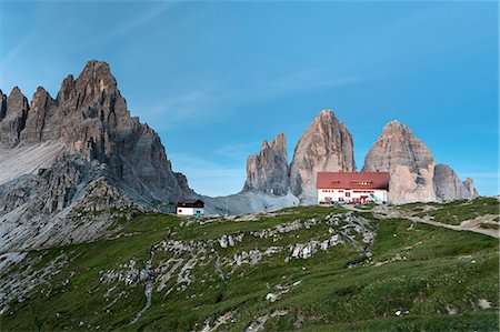 simsearch:6129-09086917,k - Sesto / Sexten, province of Bolzano, Dolomites, South Tyrol, Italy. Dusk at the Three Peaks of Lavaredo Photographie de stock - Rights-Managed, Code: 879-09100631