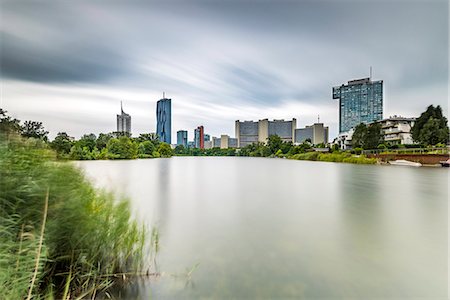 Vienna, Austria, Europe. The skyscrapers of Donau City Foto de stock - Con derechos protegidos, Código: 879-09100675