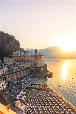 Atrani,Amalfi coast,Salerno province,Campania,Italy View of the small village of Atrani during the sunrise. Photographie de stock - Rights-Managed, Code: 879-09100739