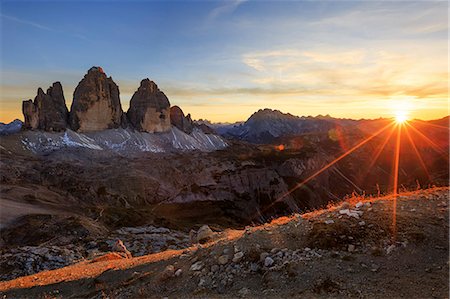 sexten dolomites - Tre Cime di Lavaredo, Dreizinnen, at sunset from Sasso di Sesto in autumn, Province of Belluno, Veneto, Italy Photographie de stock - Rights-Managed, Code: 879-09100874