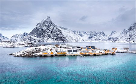 sea and mountains - Reine village, Lofoten Islands, Norway Photographie de stock - Rights-Managed, Code: 879-09101028