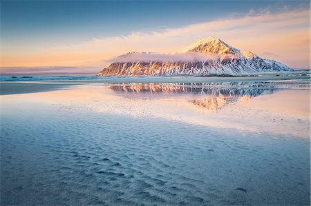 Skagsanden beach, Lofoten Islands, Norway Stock Photo - Rights-Managed, Code: 879-09101021