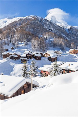 Traditional village of Blatten with Matterhorn in the background. Zermatt, Canton of Valais / Wallis, Switzerland. Fotografie stock - Rights-Managed, Codice: 879-09128910