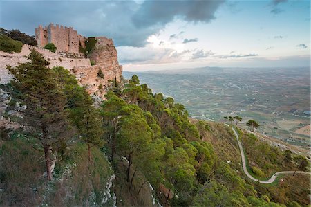 erice - The Norman Venus Castle, Erice, Trapani province, Sicily, Italy Photographie de stock - Rights-Managed, Code: 879-09128986