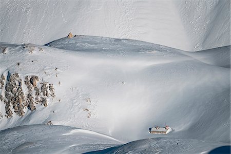 Rifugio Garibaldi covered by the snow, Campo Imperatore, Teramo province, Abruzzo, Italy, Europe Photographie de stock - Rights-Managed, Code: 879-09129045