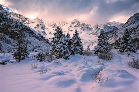 pictures of winter in europe - Aviolo lake in winter season, Adamello park, Lombardy district, Brescia province, Italy. Stock Photo - Rights-Managed, Code: 879-09129164
