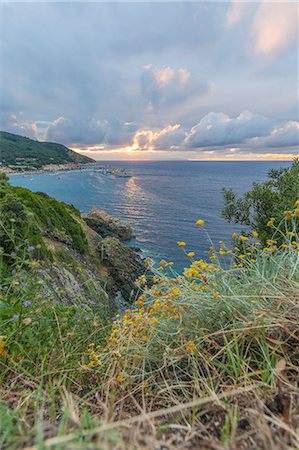 elba - Sunset on Sant'Andrea Beach, Marciana, Elba Island, Livorno Province, Tuscany, Italy Photographie de stock - Rights-Managed, Code: 879-09129210