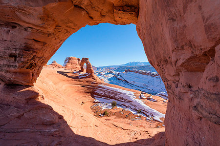 simsearch:6129-09086663,k - Delicate Arch seen through Frame Arch, Arches National Park, Moab, Utah, USA Foto de stock - Direito Controlado, Número: 879-09188976