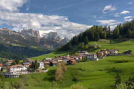 Fassa Valley, Dolomites, Trentino, country of Moena,Someda village, Italy, Europe, Trento province,North-eastern Trentino,north-western Dolomites Foto de stock - Con derechos protegidos, Código: 879-09189258