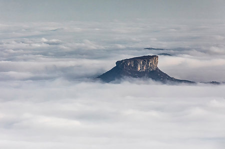 simsearch:879-09189212,k - the bismantova stone emerges from the fog, Reggio Emilia province, Emilia Romagna district, Italy, Europe Stock Photo - Rights-Managed, Code: 879-09189271