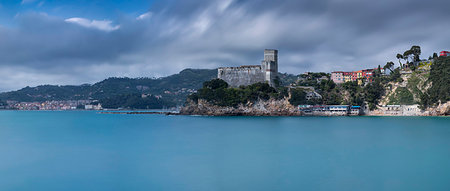 riviera italienne - Panoramic view of Lerici gulf, municipality of Lerici, La Spezia provence, Liguria, Italy, Europe Photographie de stock - Rights-Managed, Code: 879-09189285