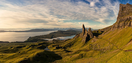 portree - sunrise at Old Man of Storr, Isle of Skye, Inner hebrides, Scotland, Europe Foto de stock - Con derechos protegidos, Código: 879-09189311