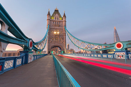 shard (all meanings) - Cars on Tower Bridge, London, Great Britain, UK Stock Photo - Rights-Managed, Code: 879-09189424