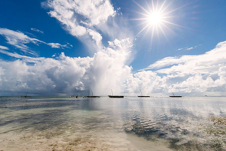 East Africa, Tanzania, Zanzibar, sunny summer day on Kiwengwa beach. Photographie de stock - Rights-Managed, Code: 879-09189516