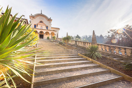 simsearch:879-09189590,k - Entrance stairway at San Girolamo Emiliani Cathedral, Somasca, Vercurago, Val San Martino, Lombardy, Italy, Europe. Photographie de stock - Rights-Managed, Code: 879-09189607