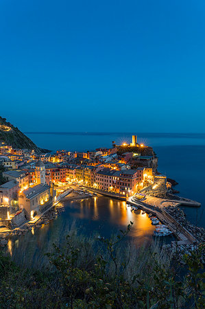 Vernazza at Night, La Spezia district, Liguria, Italy Stock Photo - Rights-Managed, Code: 879-09189869