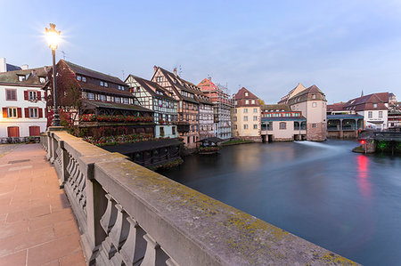 simsearch:879-09190196,k - Canal of Petite France viewed from a bridge, Strasbourg district, Alsace, Grand Est region, Bas-Rhin, France Stock Photo - Rights-Managed, Code: 879-09190197