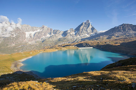 Goillet lake and Matterhorn in the background. Cervinia, Aosta valley, Italy Photographie de stock - Rights-Managed, Code: 879-09190318