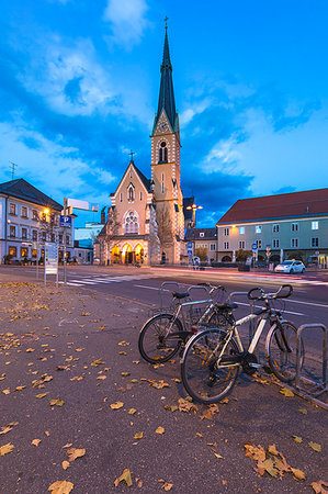 saint nicholas church - The Church of St. Nicholas in Villach (Carinthia, Austria, Europe) Photographie de stock - Rights-Managed, Code: 879-09190337