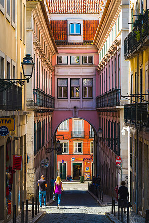 simsearch:879-09190418,k - Lisbon, Portugal. Typical city street of the old town in Barrio Alto. Foto de stock - Con derechos protegidos, Código: 879-09190408