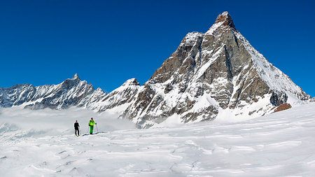 Free rider ski with Matterhorn (Cervino) on background, valtournenche, Aosta Valley, Italy Fotografie stock - Rights-Managed, Codice: 879-09190603