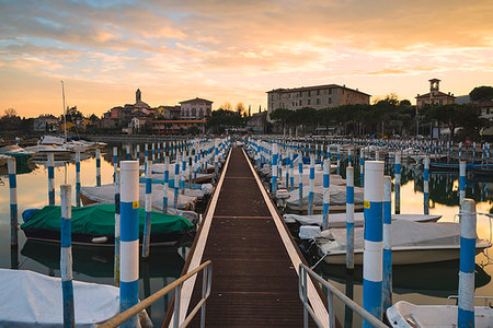 simsearch:879-09190980,k - Clusane d'Iseo, Iseo lake, Brescia province, Lombardy, Italy, Europe. Photographie de stock - Rights-Managed, Code: 879-09190894