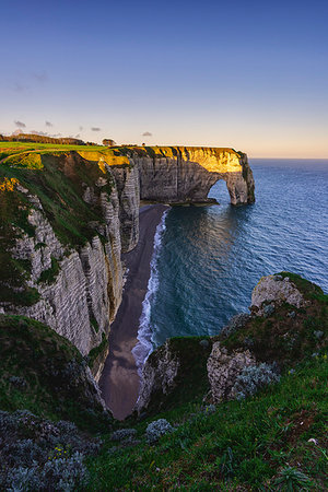 Arch at dawn in Etretat,Normandy,France. Photographie de stock - Rights-Managed, Code: 879-09190972