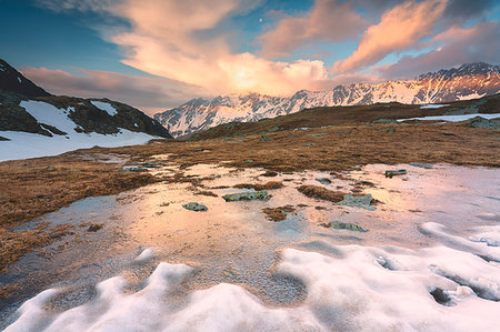 Thaw at Gavia pass, Lombardy district, Brescia province, Italy. Stockbilder - Lizenzpflichtiges, Bildnummer: 879-09191054