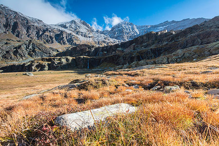 provincia di sondrio - Alpe Fora during autumn, Malenco Valley, province of Sondrio, Valtellina, Lombardy, Italy Fotografie stock - Rights-Managed, Codice: 879-09191166