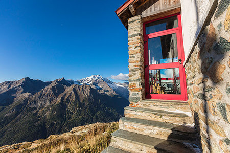 provincia di sondrio - Rifugio Longoni, Chiesa in Valmalenco, Malenco Valley, province of Sondrio, Valtellina, Lombardy, Italy Fotografie stock - Rights-Managed, Codice: 879-09191167