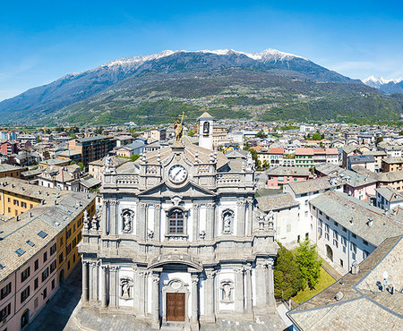 religious building - Panoramic elevated view of Collegiata San Giovanni, Morbegno, province of Sondrio, Valtellina, Lombardy, Italy Stock Photo - Rights-Managed, Code: 879-09191321