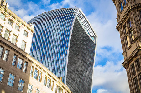 simsearch:879-09191666,k - The iconic 20 Fenchurch Street skyscraper. London city, United Kingdom. Foto de stock - Con derechos protegidos, Código: 879-09191651