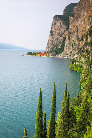 simsearch:879-09191749,k - Strada della Forra, west side of Garda Lake. Tremosine, Brescia district, Garda lake, Lombardia, Italy Photographie de stock - Rights-Managed, Code: 879-09191736