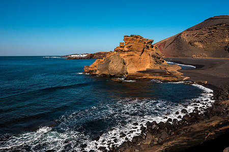 simsearch:400-08779299,k - El Golfo, cliffs, Lanzarote, Canary island, Spain, Europe Photographie de stock - Rights-Managed, Code: 879-09191792