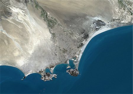 Aden, Yemen, True Colour Satellite Image. Aden, Yemen. True colour satellite image of Aden, in the Gulf of Aden. Image taken on 12 November 1999, using LANDSAT 7 data. Foto de stock - Con derechos protegidos, Código: 872-06052830