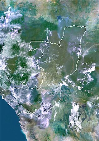 simsearch:872-06053367,k - Kongo, Afrika, wahre Farbe-Satellitenbild mit Rand. Satellitenaufnahme von Kongo - Brazzaville (mit Rand). Dieses Bild wurde aus Daten von Satelliten LANDSAT 5 & 7 erworbenen zusammengestellt. Stockbilder - Lizenzpflichtiges, Bildnummer: 872-06053340