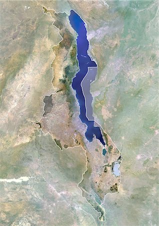 Au Malawi, en Afrique, véritable couleur Satellite Image avec la bordure et le masque. Vue satellite du Malawi (avec bordure et masque). Cette image a été compilée à partir de données acquises par les satellites LANDSAT 5 & 7. Photographie de stock - Rights-Managed, Code: 872-06053405