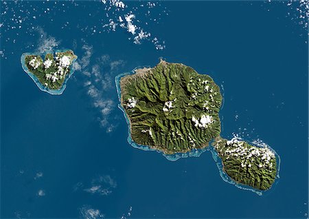 simsearch:872-06053026,k - Tahiti, Polynésie française, DOM, Océanie, couleur vraie Image Satellite. Vue satellite de Tahiti, Polynésie française, située dans l'archipel des îles de la société dans le sud de l'océan Pacifique. Cette image a été compilée à partir de données acquises par les satellites LANDSAT 5 & 7. Photographie de stock - Rights-Managed, Code: 872-06053415