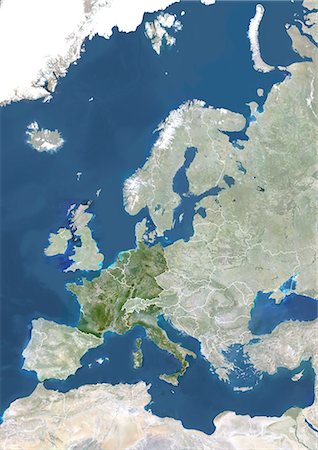 simsearch:872-06053446,k - Member States Of The European Union In 1957, True Colour Satellite Image With Mask And Borders. True colour satellite image of the European Union in 1957, showing the 6 member states. This image in Lambert Conformal Conic projection was compiled from data acquired by LANDSAT 5 & 7 satellites. Foto de stock - Con derechos protegidos, Código: 872-06053556