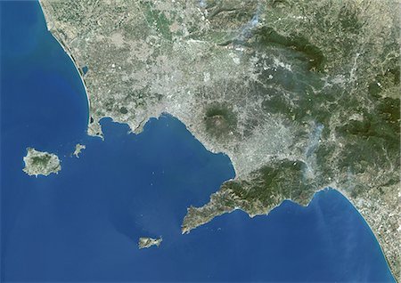 Mount Vesuvius, Italy, True Colour Satellite Image. True colour satellite image of Mount Vesuvius, Italy. Image taken on 2 August 2000, using LANDSAT data. Foto de stock - Con derechos protegidos, Código: 872-06053808