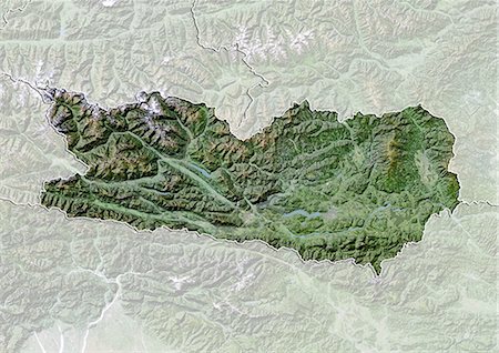 Vue satellite avec effet de relief du Land de Carinthie, Autriche. Cette image a été compilée à partir de données acquises par les satellites LANDSAT 5 & 7. Photographie de stock - Rights-Managed, Code: 872-06160420