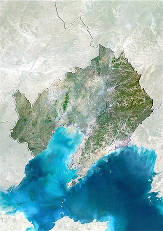 Vue satellite de la province de Liaoning, en Chine. Cette image a été compilée à partir de données acquises par les satellites LANDSAT 5 & 7. Photographie de stock - Rights-Managed, Code: 872-06160579