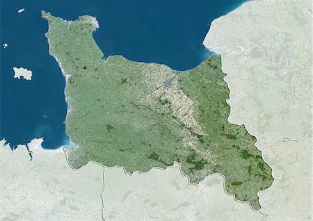 Vue satellite de Basse Normandie, France. Cette image a été compilée à partir de données acquises par les satellites LANDSAT 5 & 7. Photographie de stock - Rights-Managed, Code: 872-06160642