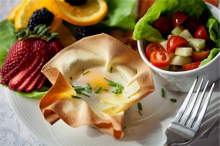 simsearch:872-08915093,k - Baked egg in a pastry cup, Woods Hole Passage B&B, Woods Hole, MA. Photographie de stock - Rights-Managed, Code: 872-08915002