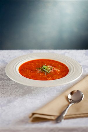 simsearch:872-08915064,k - Tomato bisque in white bowl , Bayfield Inn, Bayfield, WI. Foto de stock - Direito Controlado, Número: 872-08915081