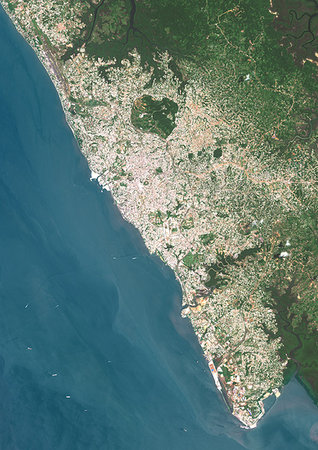 simsearch:872-09185481,k - Color satellite image of Libreville, capital city of Gabon. Image collected on April 02, 2017 by Sentinel-2 satellites. Foto de stock - Con derechos protegidos, Código: 872-09185489